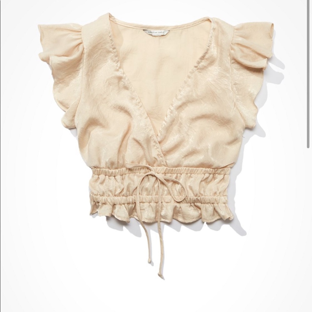 AE Cropped Flutter Sleeve Blouse